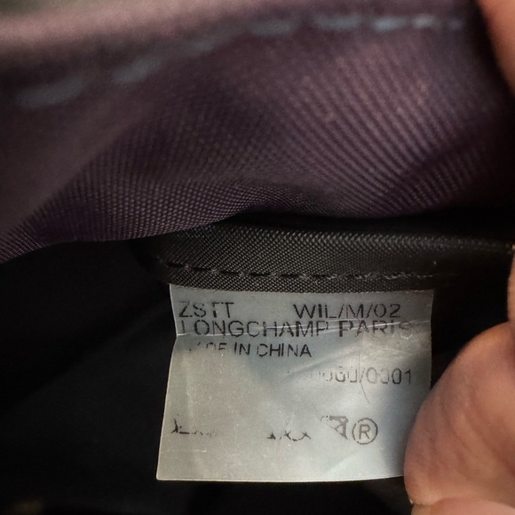 Authentic Longchamp Deep Purple Tote with Signature Leather Trim - Picture 9 of 15